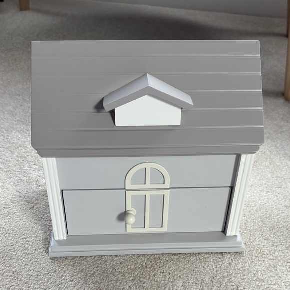 Potterybarn Kids Dollhouse Jewlery Box